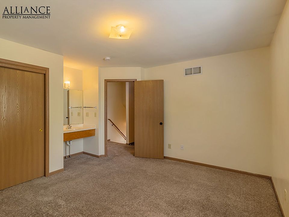 1st image of 928-30 Moro St #930