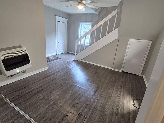 3rd image of 542 Woodford Ave