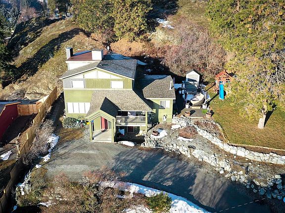 4th image of 1427 Lynwood Cres
