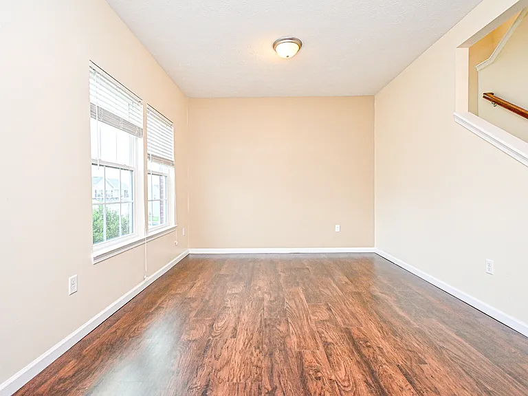 8453 Forest Valley Dr — Photo 3