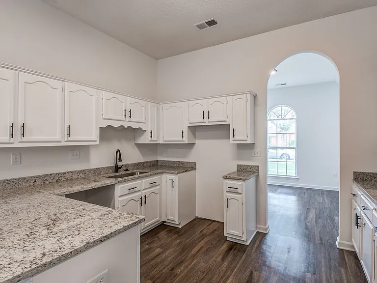 5624 Annandale Dr — Photo 19