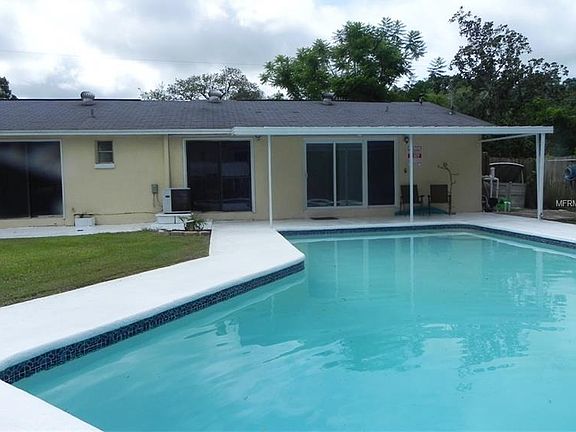 3rd image of 8617 Parkway Cir