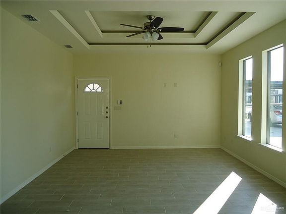 2nd image of 209 Teak Dr APT 3