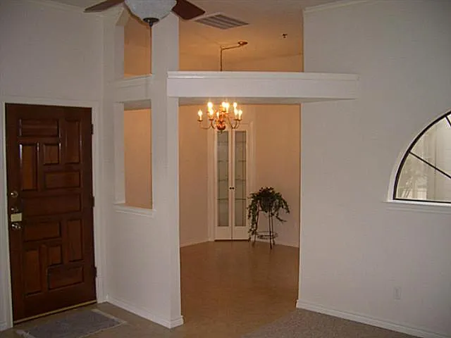 3 bed, 1260 sqft, $2,300 — Photo 3