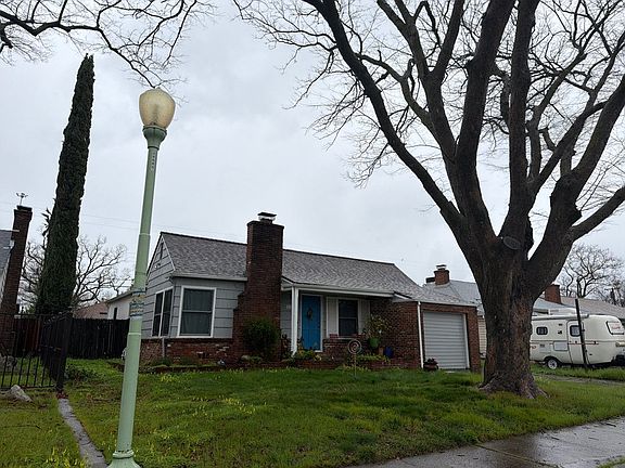 3rd image of 5831 Raymond Way