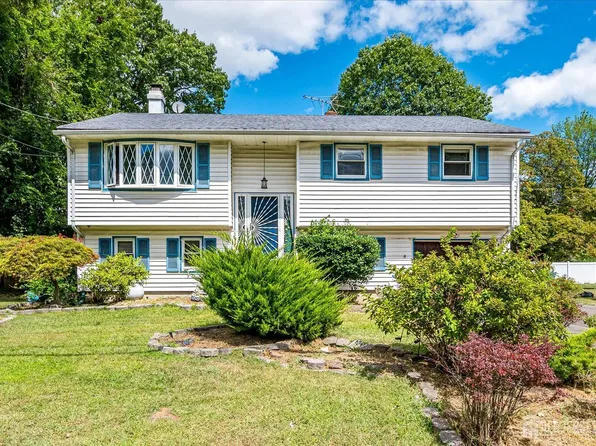 525 Pleasant Ave, Piscataway, NJ 08854
