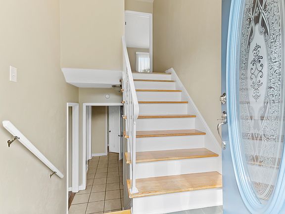 4th image of 314 Mimosa St