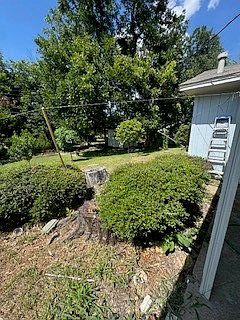 4th image of 709 Valley View Dr