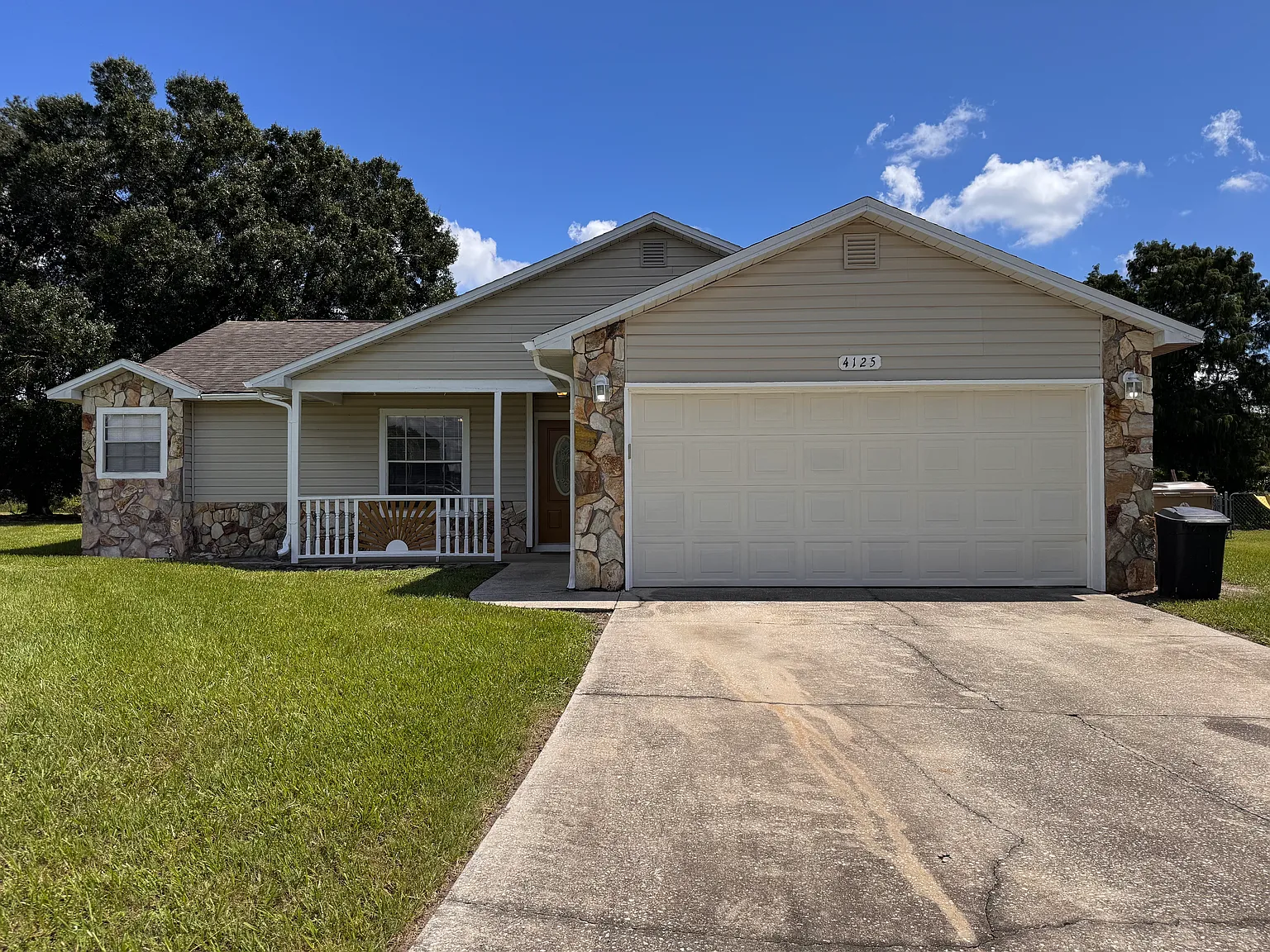 3 bed, 2480 sqft, $2,400 — Photo 1
