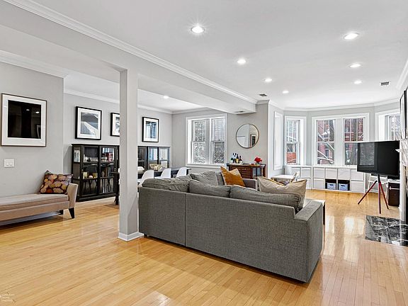 4th image of 2029 W Pierce Ave APT 3E
