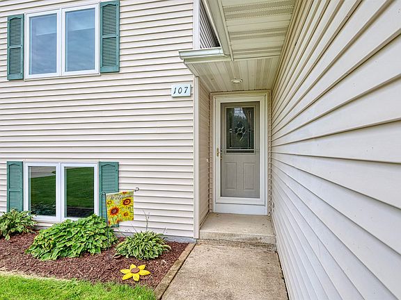 2nd image of 107 Jennifer Ln