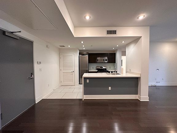 4th image of 1700 Sawtelle Blvd APT 202