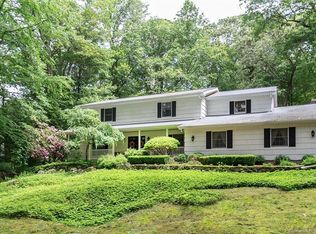81 Treasure Rd, Fairfield, CT 06824