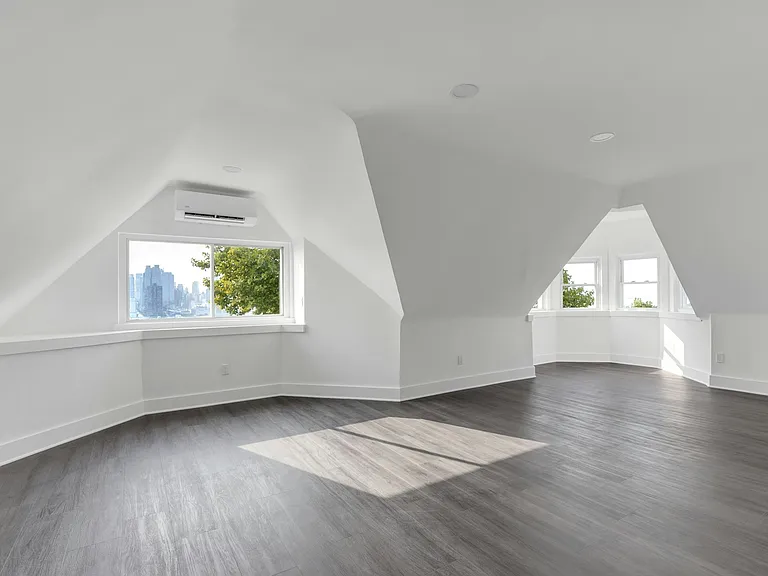 18 Hamilton Ave #3 — Photo 6