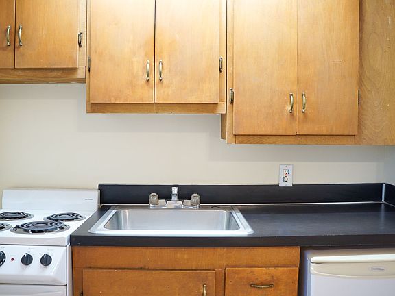 3rd image of 2254 NW Glisan St APT 112