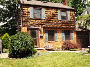 31 Rhoda Ave, Nutley, NJ 07110