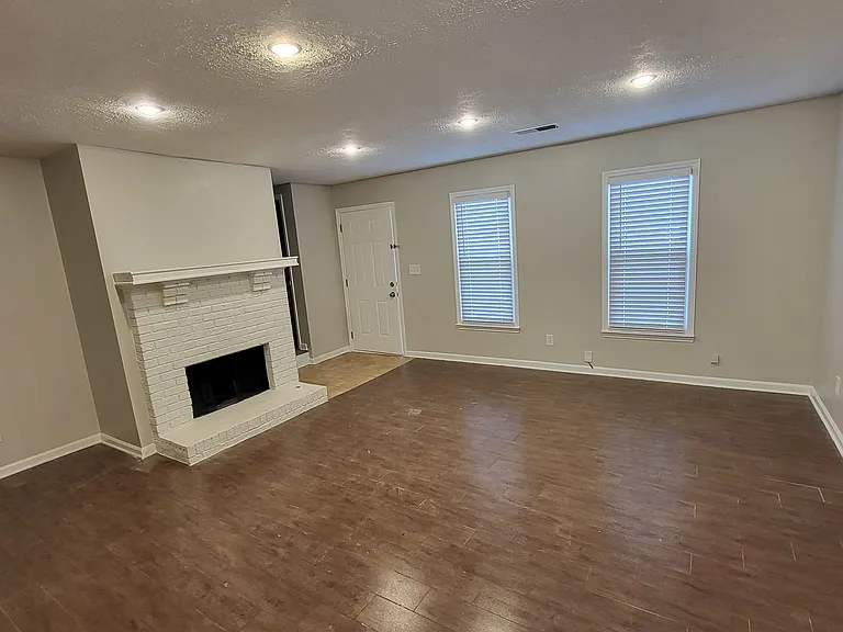 260 Timber Creek Ln SW — Photo 4