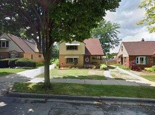 3353 S 71st St, Milwaukee, WI 53219