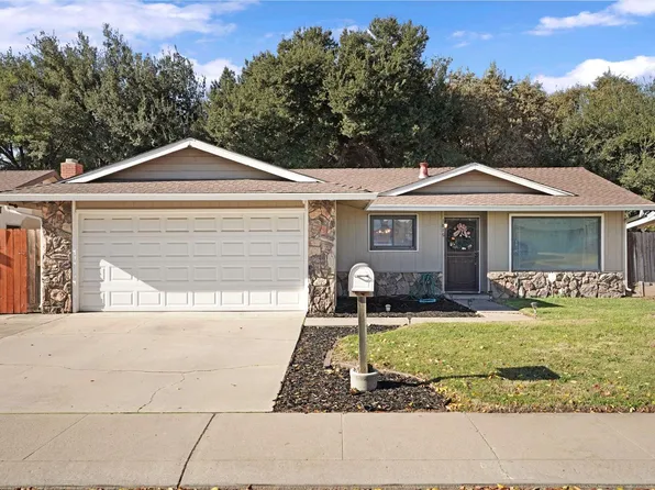1815 Olivewood Ave, Manteca, CA 95336