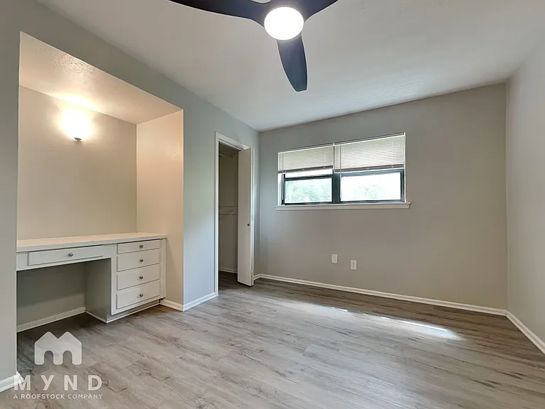 605 Thompson Dr — Photo 11