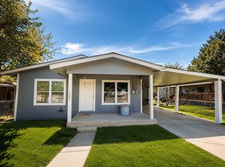 1755 N 7th Ave, Crystal City, TX 78839