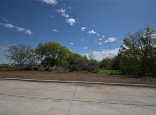 640 W Kilpatrick St, Cleburne, TX 76033