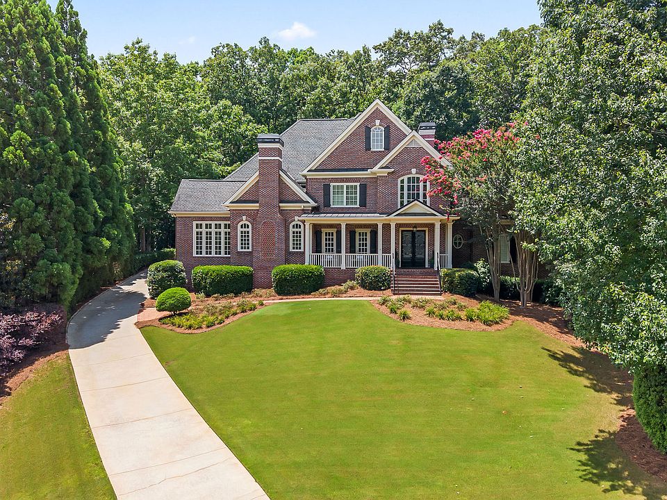 1st image of 517 Gramercy Dr NE