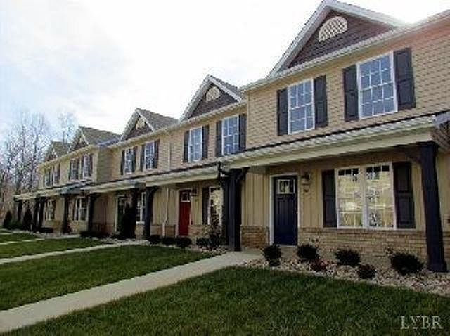 1st image of 28 Gloucester Dr