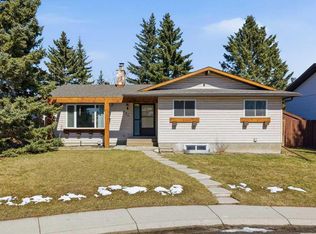 536 S Woodhill Pl SW, Calgary, AB T2W3L5