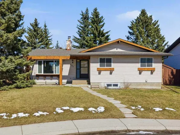 536 S Woodhill Pl SW, Calgary, AB T2W 3L5