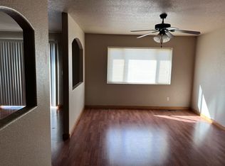 1034 Jerry Ln #8, Dickinson, ND 58601