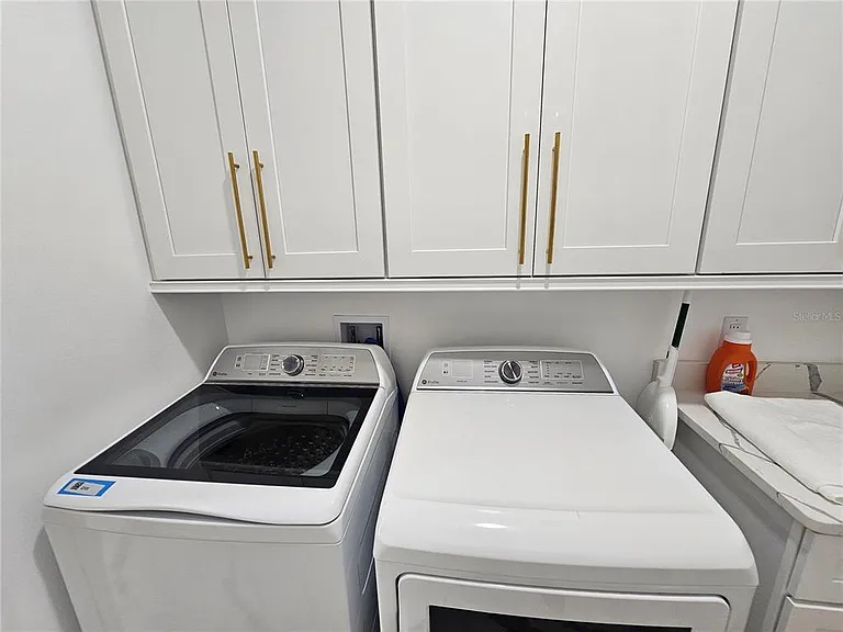 2075 Jewell Ave — Photo 59