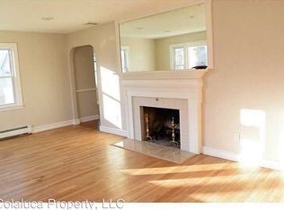 595 Admiral St, Providence, RI 02908