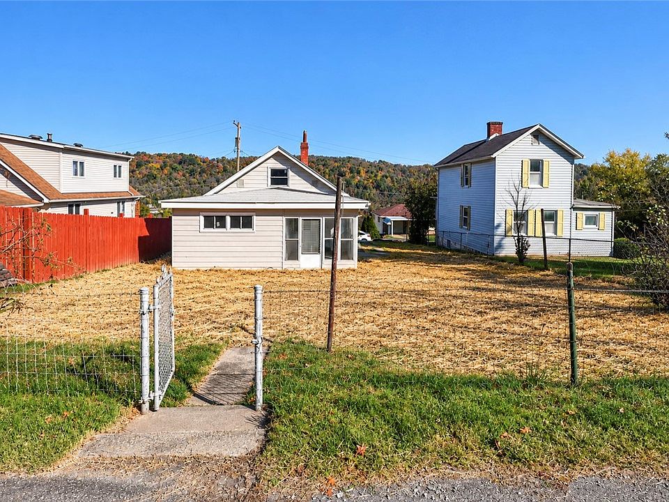 31st image of 468 Hiland Ave