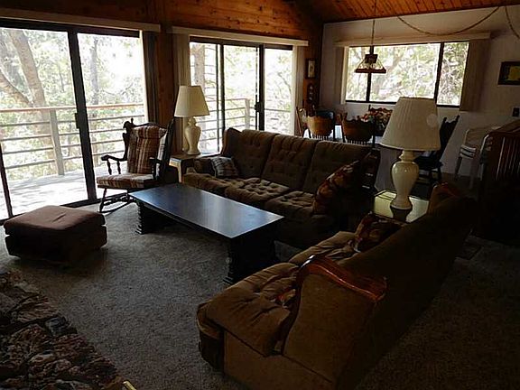 2nd image of 577 Dahlia Dr