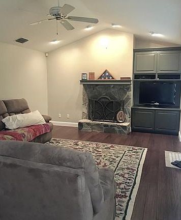 5th image of 1115 Laramie Ct