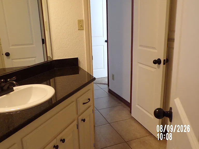 114 NW Sandy Trail Cir — Photo 9