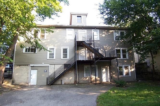 1st image of 323 Rosewood Ave