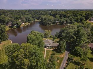 424 Lake Christine Dr, Belleville, IL 62221