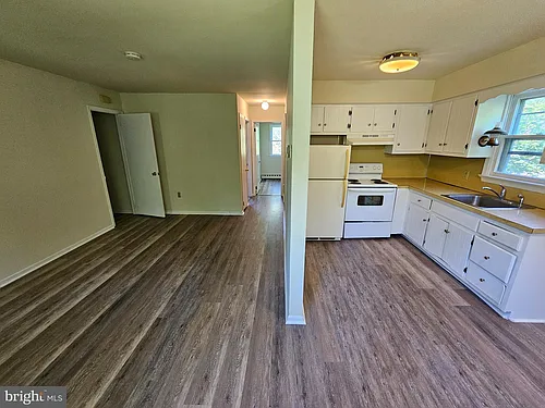 63 N Main St #65D Photo 1