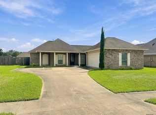 28280 Lake Salvador Dr, Livingston, LA 70754