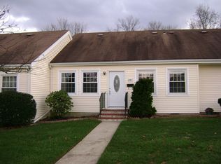 104 Broadgate Ct UNIT C, Freehold, NJ 07728