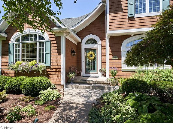 4th image of 3563 Bay Hill Dr