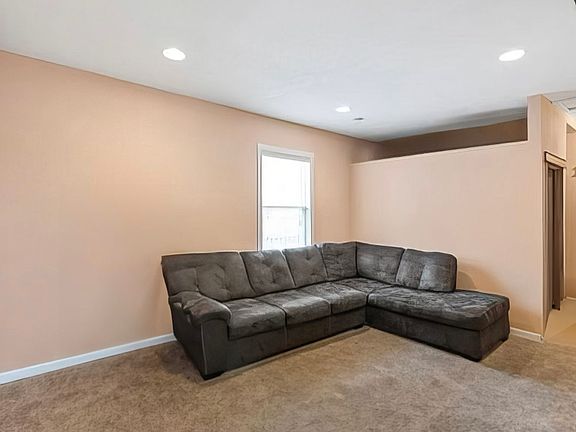 4th image of 1426 4th St