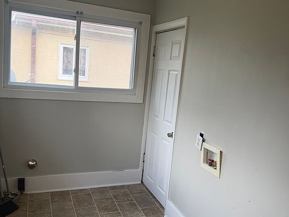 3rd image of 1108 Spruce St