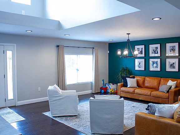 4th image of 711 Fox Chase Cir