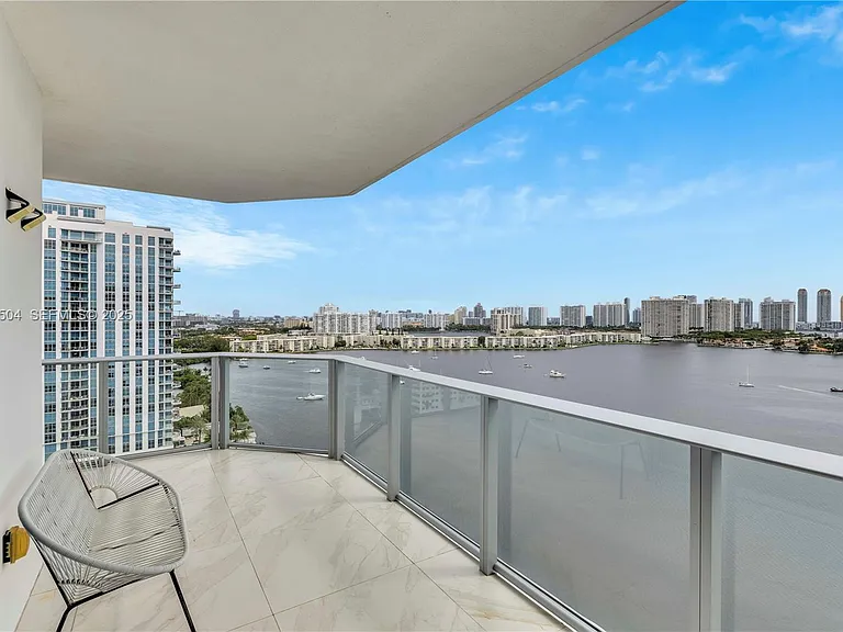 17111 Biscayne Blvd #1709 — Photo 14