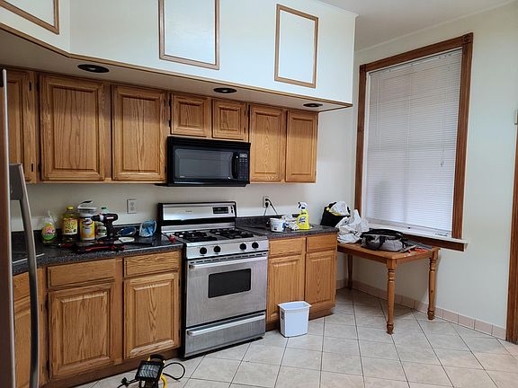 2nd image of 1530 N Campbell Ave #1