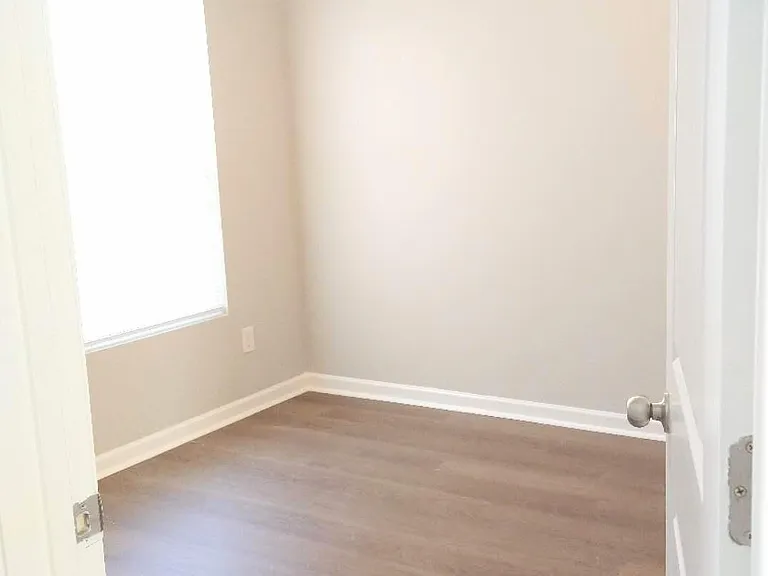141 Brockett Dr — Photo 19