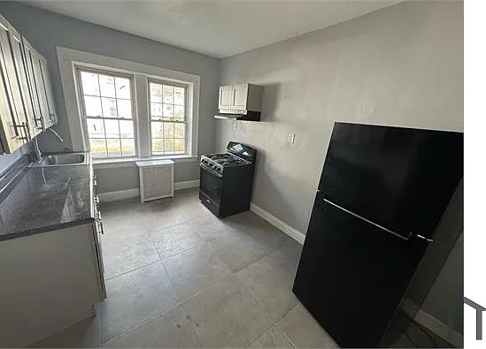 1009 Chancellor Ave #103 — Photo 1